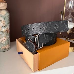 LV initiales 40mm Monogram